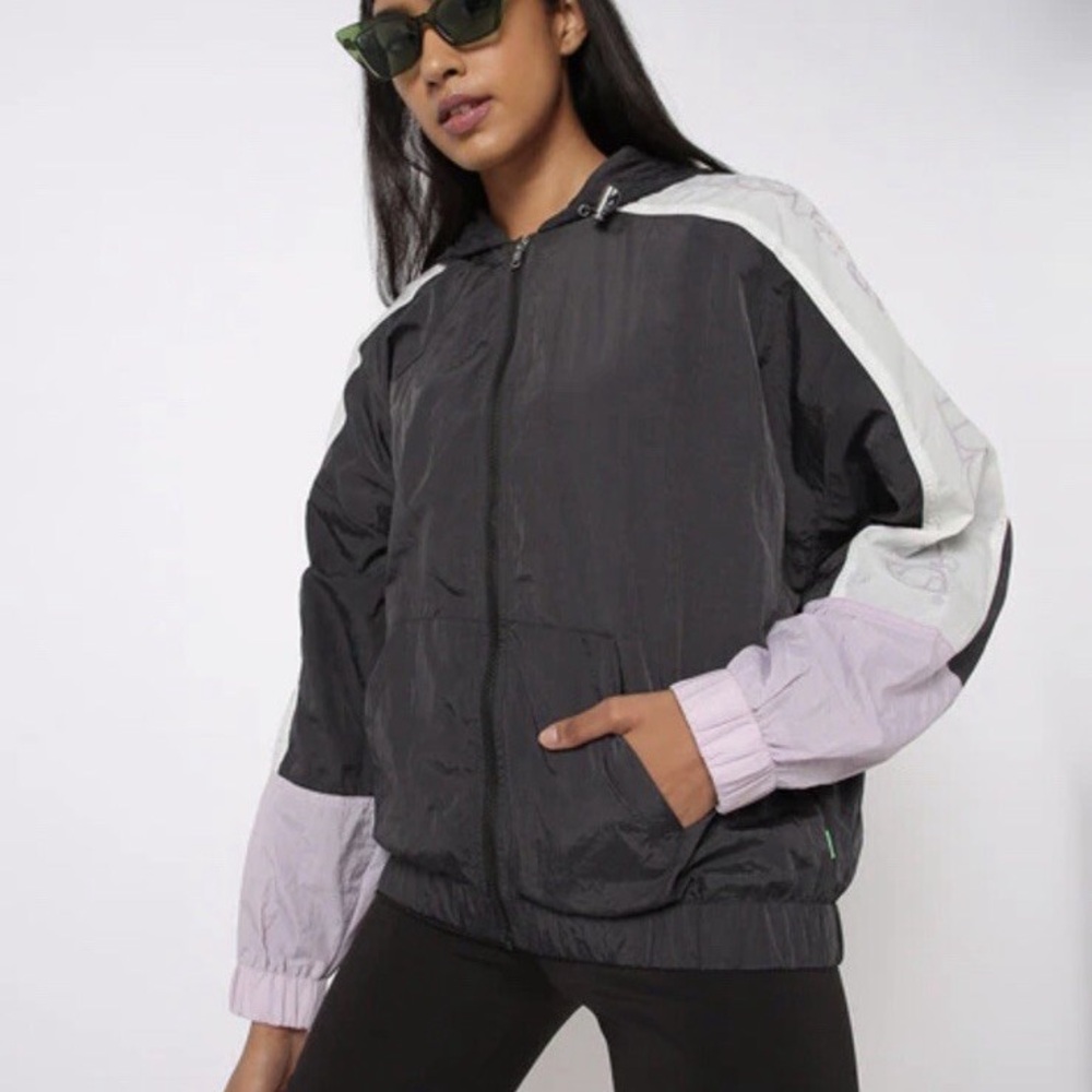Levi’s Deepika Padukone wind jacket y.